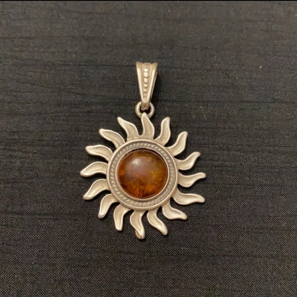 Sun amber stone 925 pendant